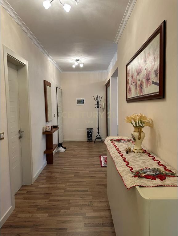 Jepet me qira apartament 1+1 pamje deti në Vollga , Durrës !