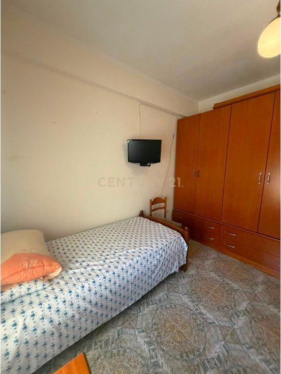 Apartament 3+1 me qira tek Stadiumi ,Durres !!