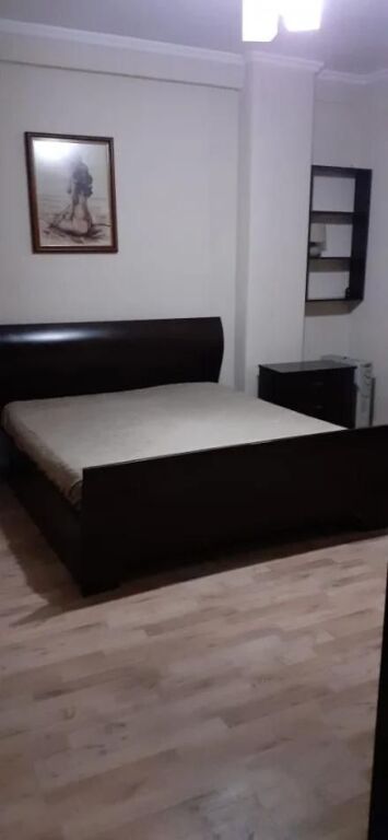 Super ap 2+1 te komuna parisit ( qendra kristal )