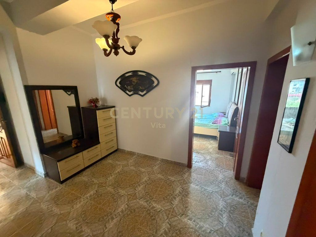 Apartament 3+1 me qira tek Stadiumi ,Durres !!