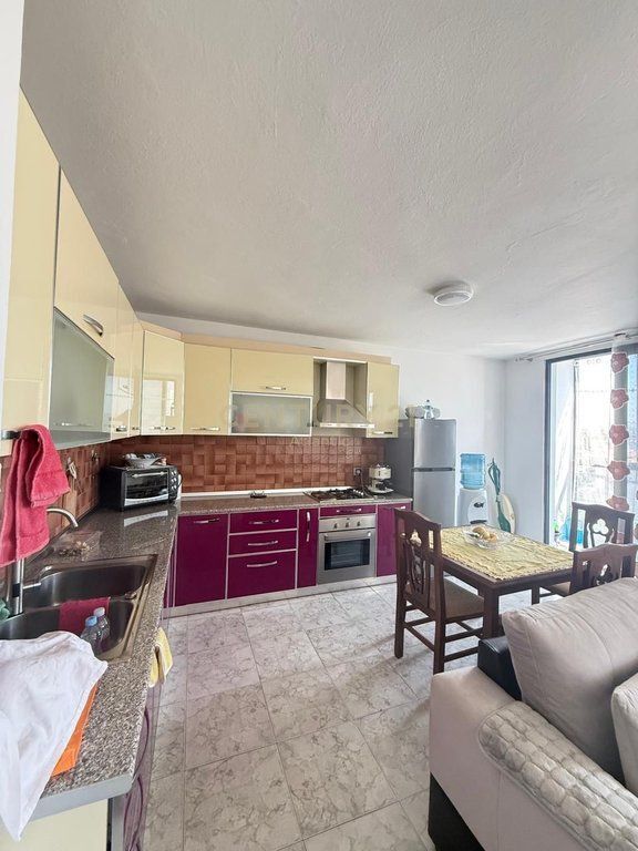 Appartamento 2+1 in Affitto sulla Spiaggia, Durazzo - 500€