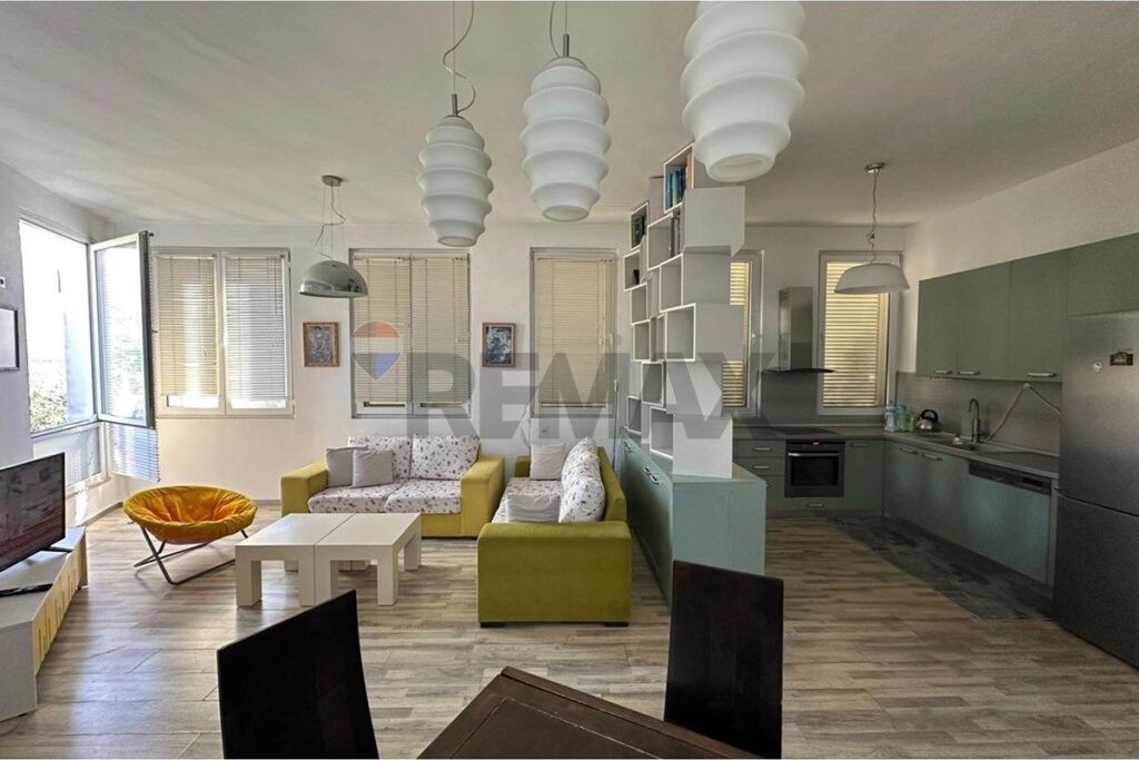 Apartament - Për Qira - Kodra e Diellit 1, Tiranë