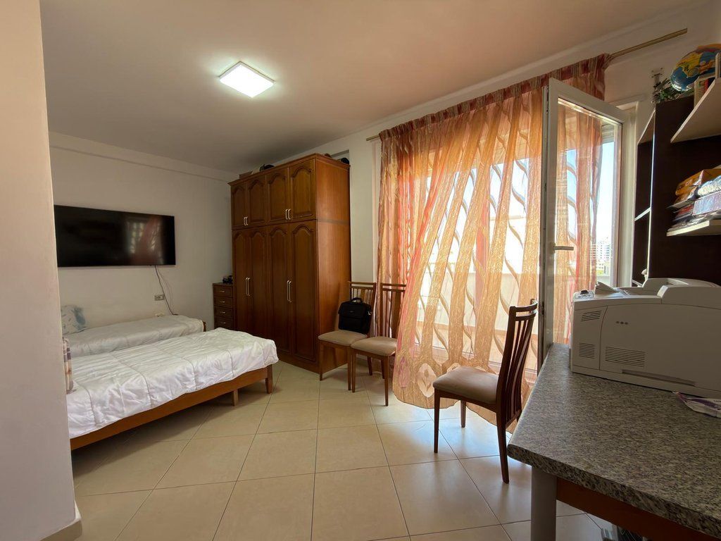 Kompleksi Gener 2, Shesim apartament 2+1 me verandë