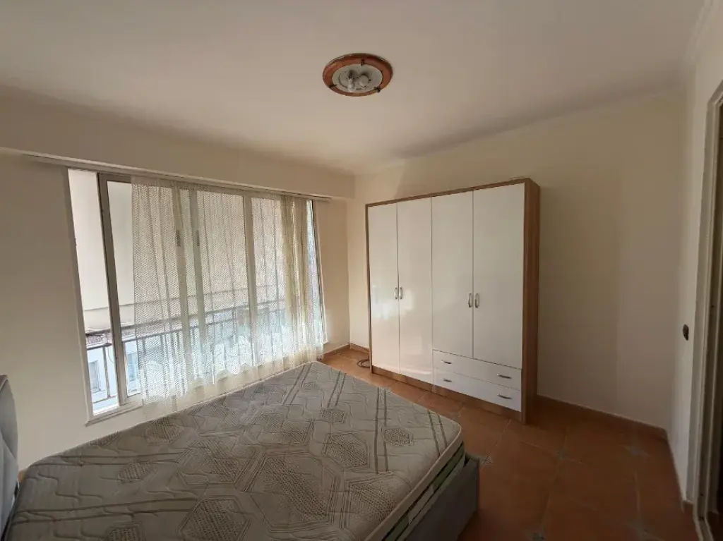 Qera | Garzoniere | Rruga e Barrikadave | 400 €/muaj