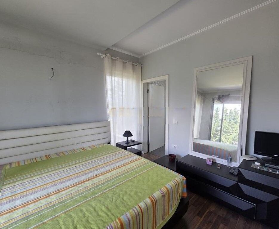 EKSKLUZIVE!!! VILË 3-KATËSHE ME OBORR PËR QIRA – 2 MINUTA NGA UNAZA E MADHE, PASKUQAN 1,200 € /Muaj
