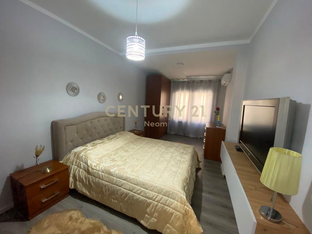 Apartament 2+1+Parkim me qira tek Liqeni Thate *** Pa Malore***