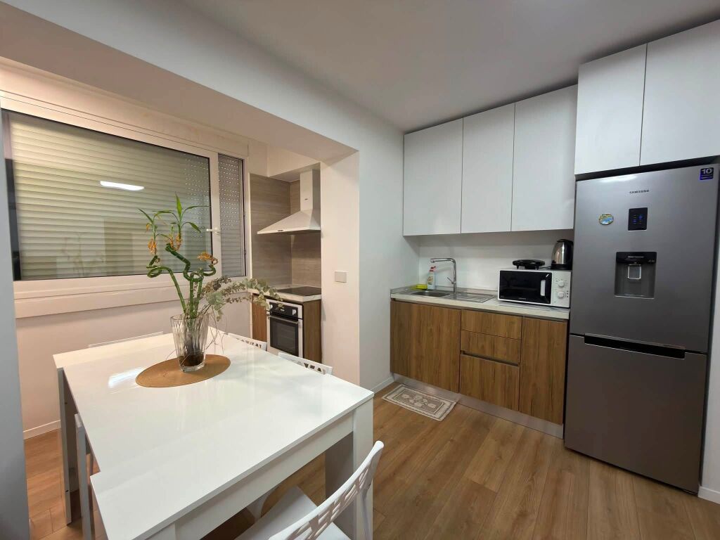 Jepet me qira apartament 3+1+2 tualete
