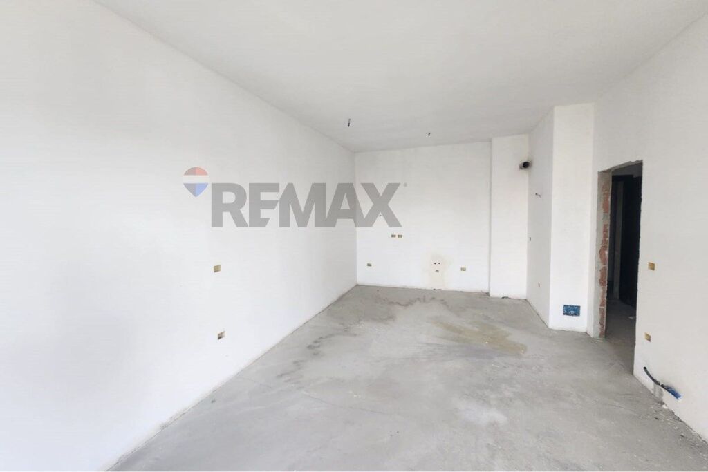 Apartament 2+1 per shitje Square 21