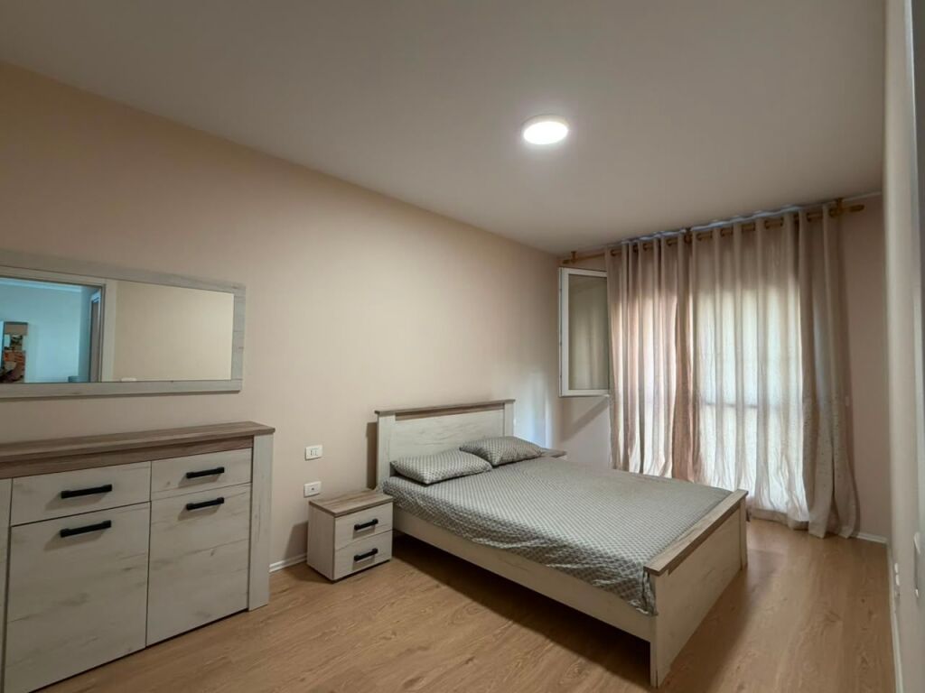 Jepet me qira apartament 2+1