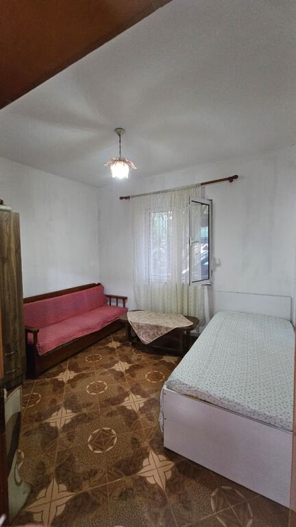 PRIVATE HOUSE – GROUND FLOOR
