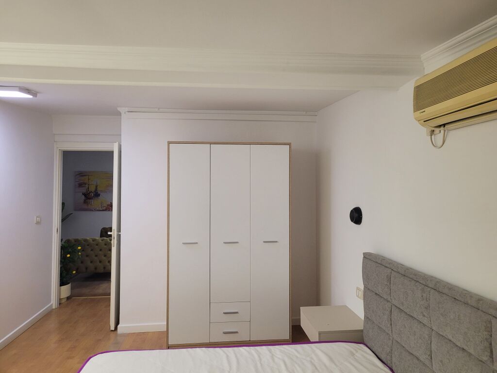 JEPET ME QERA APARTAMENT 2+1 – PRANË PRESIDENCËS