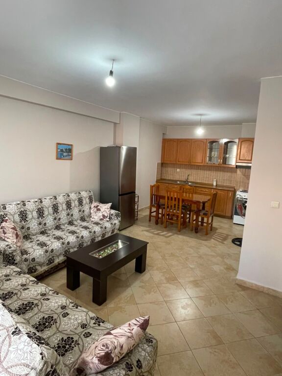 Apartament 2+1 per qera Yzberisht !