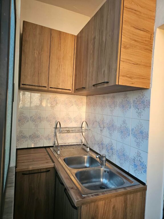 Rent | Apartament 1 + 1 | Rruga Xhanfize Keko | 400 €/month