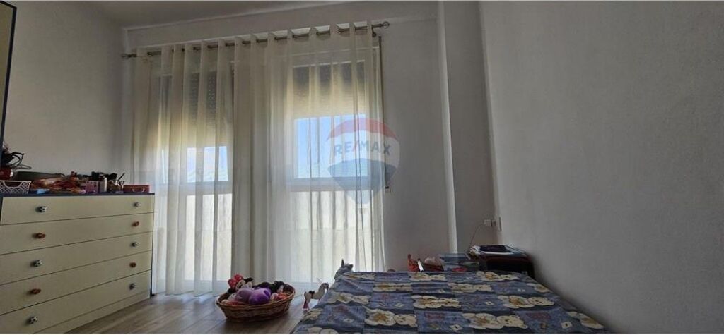 2+1+2, Bulevardi I Ri