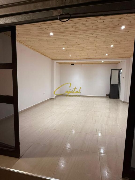 BUSINESS PREMISES FOR RENT 50 M2 ALLIAS 45,000 LEKE