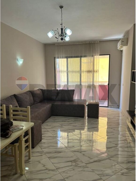Apartment 2+1 for rent in Yzberisht!