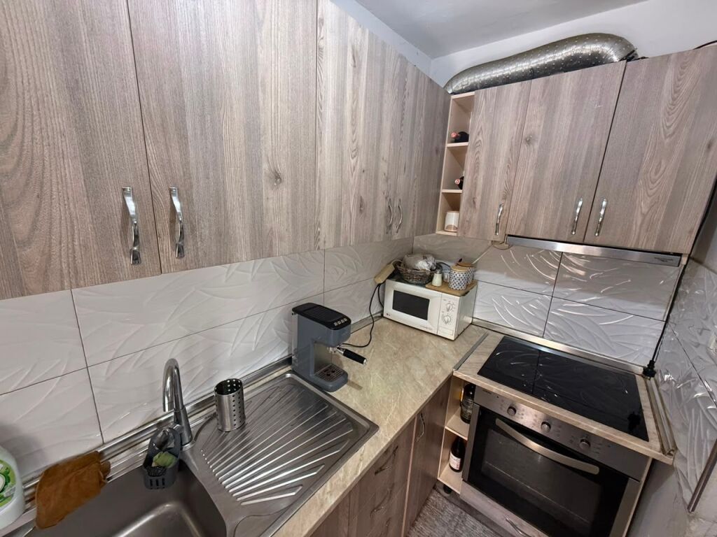Apartament 2+1 ne shitje, sheshi Xhamllikut!