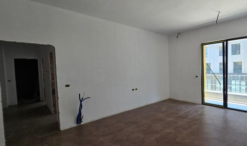 Locale commerciale in affitto a Square 21, via Kavaja, 21 Dhjetori, Square 21, complesso Delijorgji.