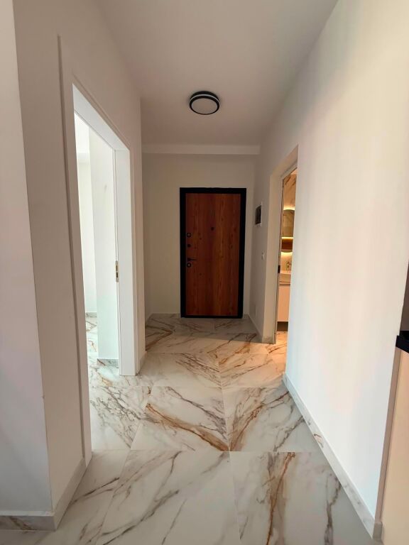 Jepet me qera apartment 2+1 te rruga Dritan Hoxha Inteza Sanpaulo bank  70000 lek