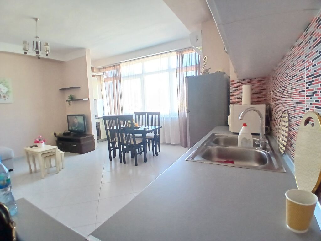 Super apartamentin 2+1 = Selvia = 60.000 leke