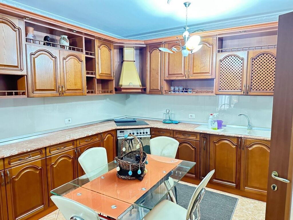 Apartment 2+1 for rent, Zogu i zi