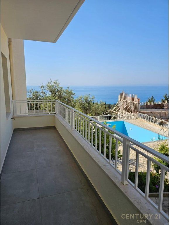 NE SHITJE APARTAMENT 1+1, DHERMI