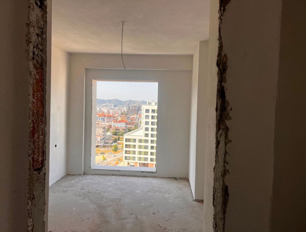 APARTAMENT NE SHITJE 1+1 PORCELAN RRETHI KLANIT