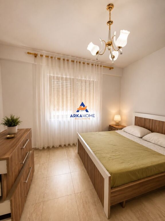 JEPET APARTAMENT ME QERA 2+1+BALLKON "KOMUNA E PARISIT" 70.000 LEKE