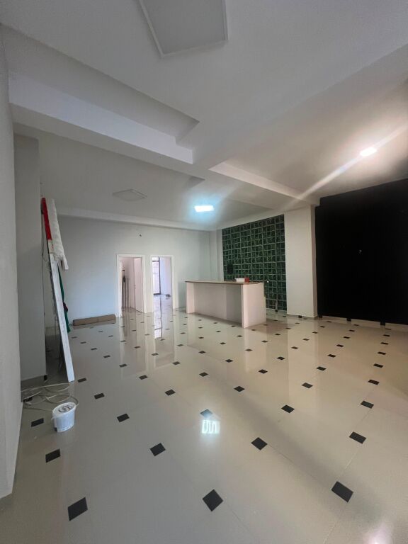 Shop for rent in Astir 45,000 ALL/month.