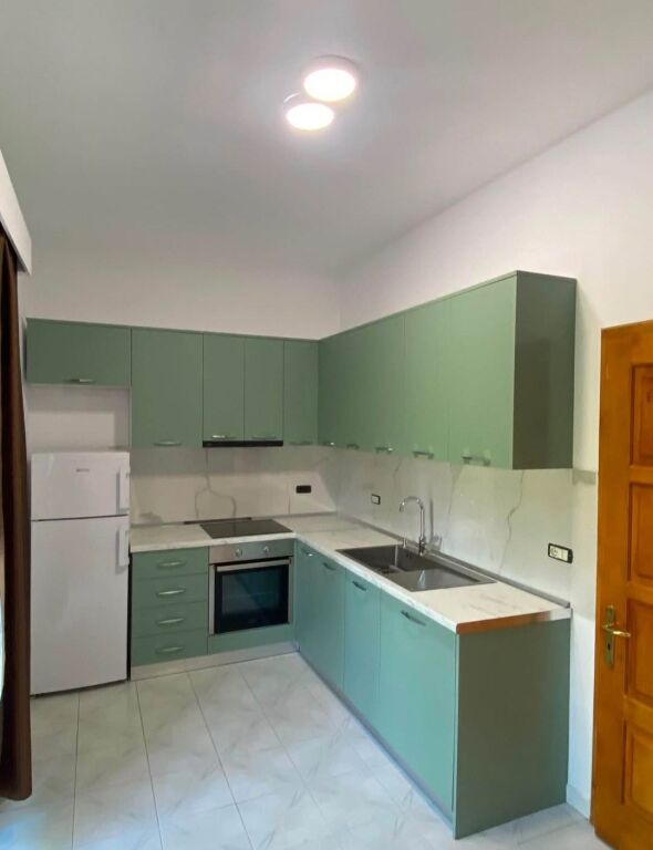 SHTEPI ME QERA 2+1 + PARKIM - SAUK, TIRANE