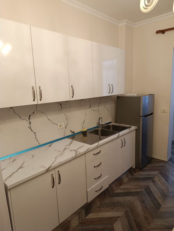 Qera | Apartament 1 + 1 | Rruga 5 Maji | 500 €/muaj