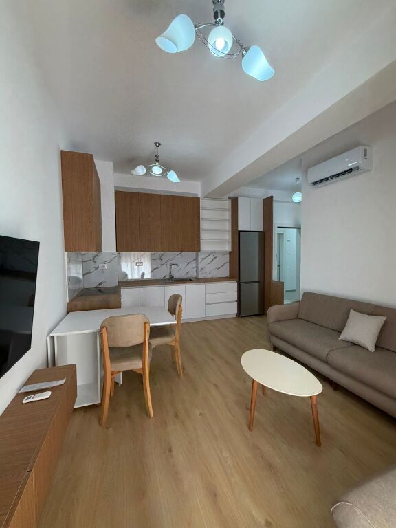 JEPET ME QERA – APARTAMENT 1+1  📍 Kompleksi Kadiu, Ali Demi