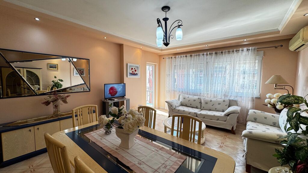 Apartment 2+1 for rent at Elbasan Street