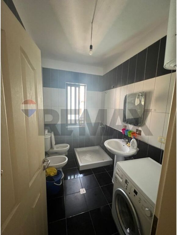 Apartment 2+1 for rent in Yzberisht!