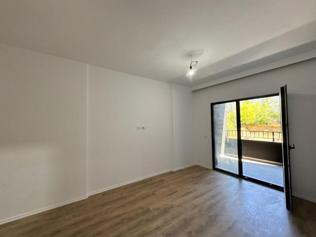 Apartament 2+1 per shitje tek Rruga e Elbasanit
