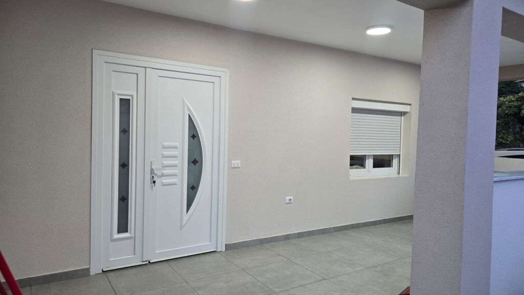 Jepet me qira 1+1 Yzberisht 45.000 leke