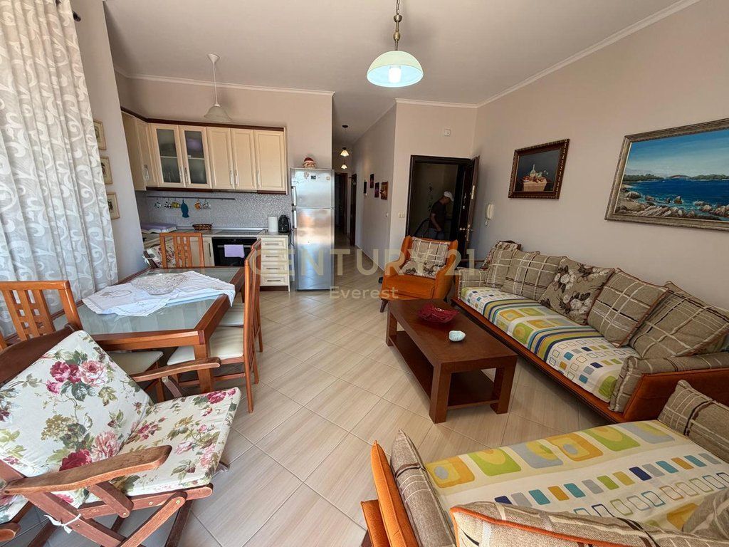 SARANDË, SHESIM APARTAMENT 2+1 ME PAMJE NGA DETI