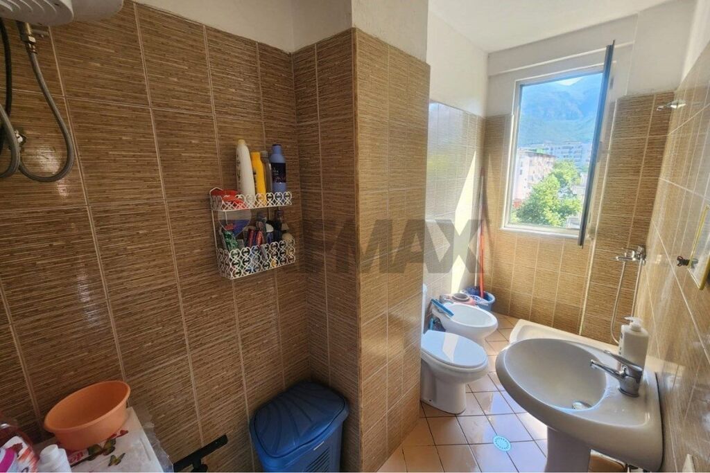 Apartament 2+1 në shitje Rruga Muhamed Deliu,Rruga e Thesarit