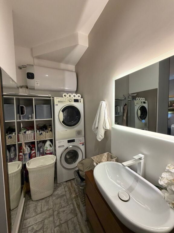 Vendita | Dupleks 2 + 1 + 2 | Kodra e Diellit 2 | 310000 €