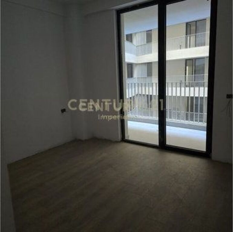 Apartment 2+1+2 with parking space for rent – Ideal for offices/ various businesses