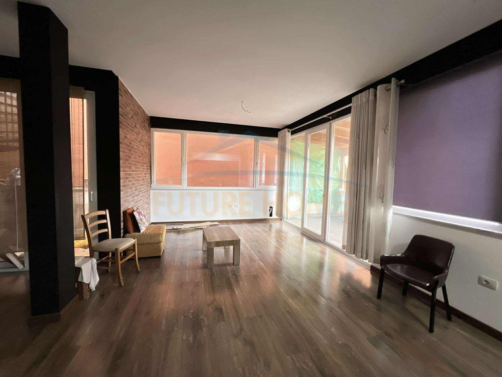 For sale, 3+1 Apartment, Kavaja Street, UNA57793