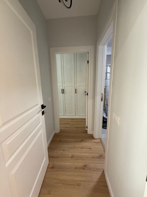Apartament me qira 1+1, Jordan Misjaq
