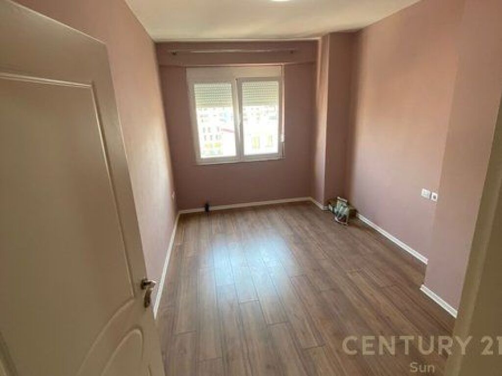 APARTAMENT ME QERA 2+1 DON DOSKO!