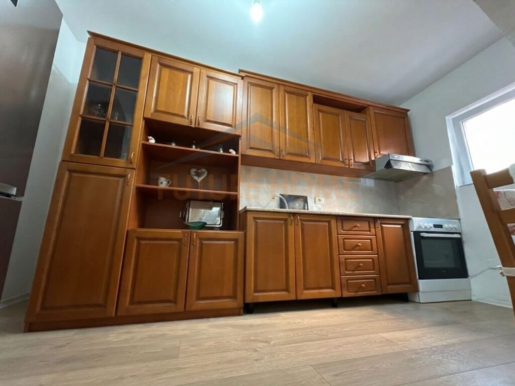 Qera, Apartament 1+1, Qytet Studenti, Tiranë.