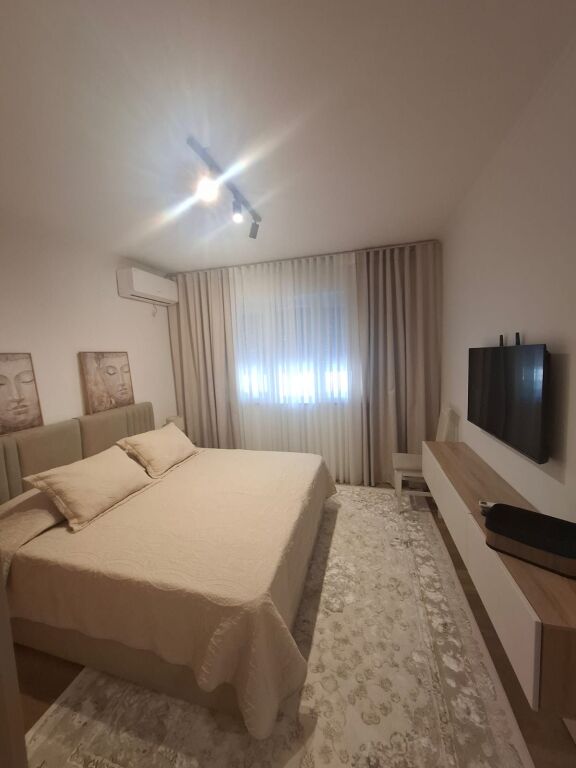 SHITET APARTAMENT 1+1 – RRUGA FERIT XHAJKO (ISH RESTORANT DURRËSI)