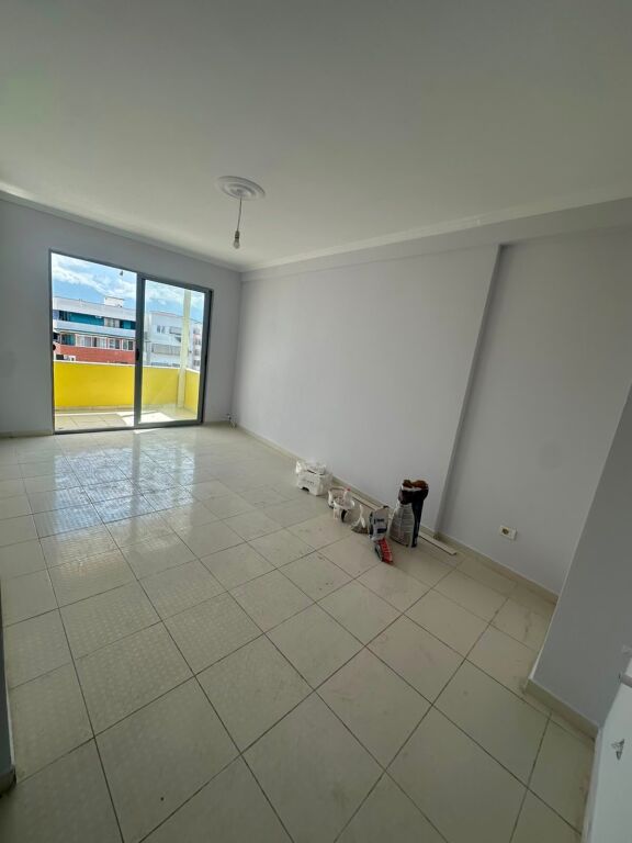 Apartament ne shitje 1+1 Yzberisht