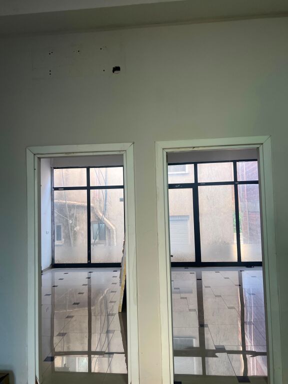 Shop for rent in Astir 45,000 ALL/month.