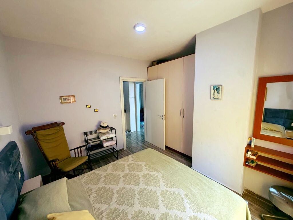 SHITET apartament 1+1 BUZE DETIT tek Shkëmbi i kavajës - Hotel "BELLAVISTA" DURRES
