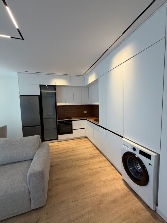 Apartament per qira 1+1, tek Kompleksi Aura rruga Dritan Hoxha, cmimi 600 euro