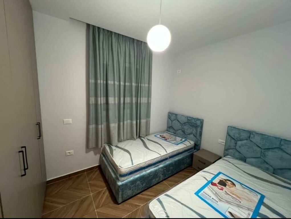 JEPET ME QERA APARTAMENT 2+1 + Parkim - SAUK I RI